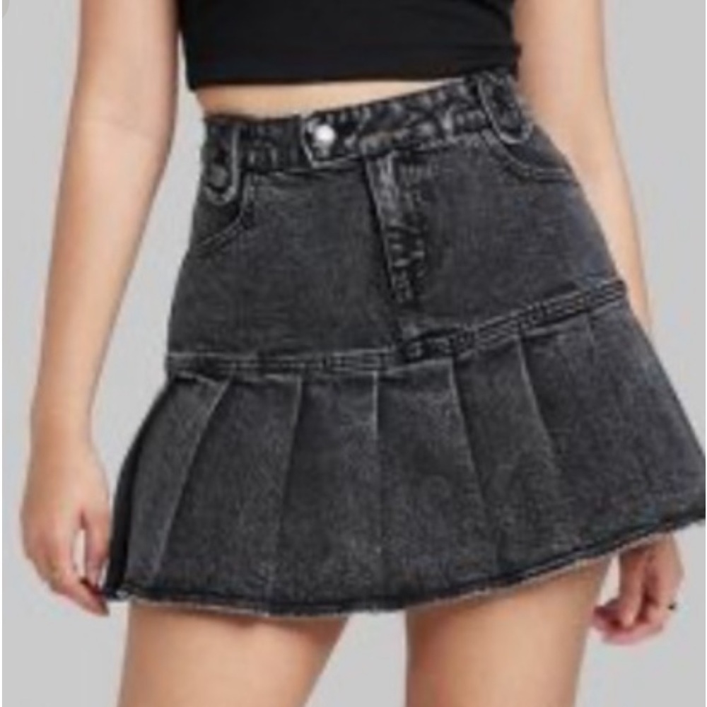 Black skirt never worn